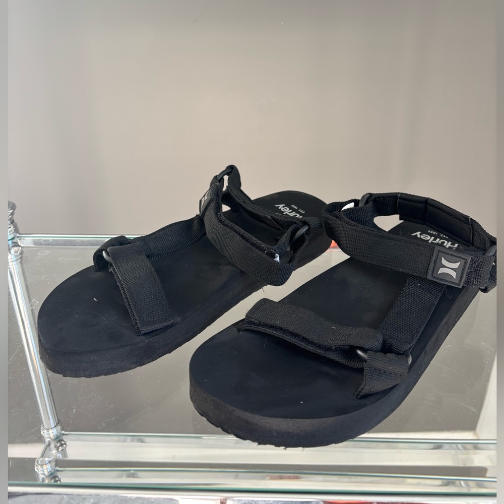 Hurley Black Adjustable Sandals | River | Size 9